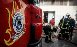 Δύο άστεγοι τραυματίστηκαν από πυρκαγιά στον Βοτανικό