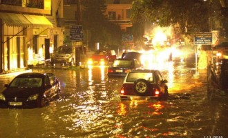 Τα Χανιά πλημμύρισαν και έγιναν… Βενετία (φωτογραφίες)