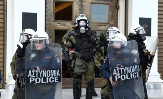 ΣΥΡΙΖΑ  προς αστυνομικούς: Ψηφίστε μας – δεν θα σας αφοπλίσουμε