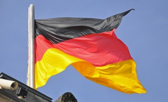 Απειλεί και πάλι η Γερμανία: Μην ακυρώσετε καμία μεταρρύθμιση