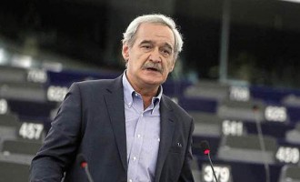 Χουντής: “Θα είναι δύσκολο να βρεθεί η κοινή βάση” στο Eurogroup