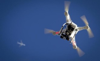Παρίσι: Συνελήφθηκαν τρεις δημοσιογράφοι του Al Jazeera για πτήση drones