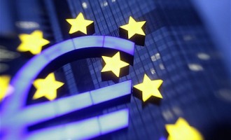 Bloomberg: Η απόφαση της ΕΚΤ δεν σημαίνει καταστροφή