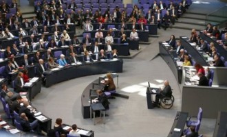 Υπερψηφίστηκε με 542 «ναι» η επέκταση του προγράμματος από τη γερμανική Βουλή