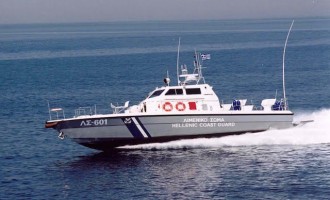 Βγήκαν δύο ναυαγοί στα Κουφονήσια – Πήδηξαν από εμπορικό πλοίο