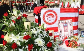 Ολυμπιακός: Τελέστηκε το μνημόσυνο για τα θύματα της Θύρας 7
