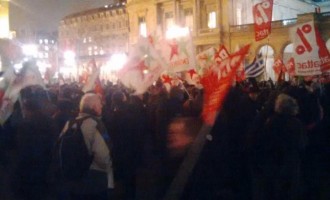 Χιλιάδες διαδήλωσαν στο Παρίσι σε ένδειξη αλληλεγγύης στην Ελλάδα