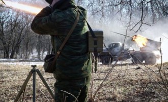 Φουντώνει πάλι ο πόλεμος στην Ουκρανία – Οι φιλορώσοι επιτέθηκαν στην πόλη Αβντίιβκα