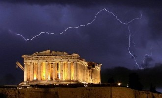Γερμανία: Η στάση πληρωμών πλησιάζει επικίνδυνα την Ελλάδα