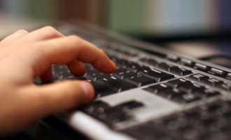 “Eθισμένα” στο Διαδίκτυο από την ηλικία των 8 ετών  τα Ελληνόπουλα