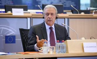 Αβραμόπουλος: Θα περιορίσουμε τον λαϊκισμό στην Ευρώπη