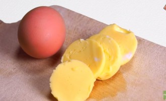 Φτιάξτε ομελέτα, χωρίς να σπάσετε το αυγό! (βίντεο)