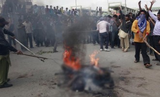 Φρίκη στο Πακιστάν: Χριστιανοί έκαψαν ζωντανούς δύο μουσουλμάνους (σκληρές εικόνες)