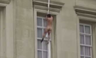 Γυμνός άνδρας προσπαθούσε να αποδράσει από το Μπάκιγχαμ! (βίντεο)