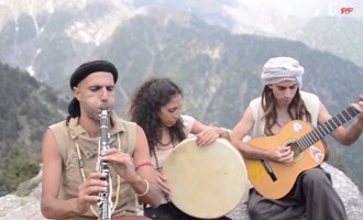 Συγκλονιστική εκτέλεση τραγουδιού του Μίκη Θεοδωράκη στα Ιμαλάια! (βίντεο)