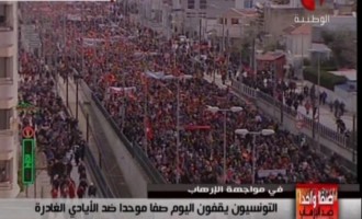 Δεκάδες χιλιάδες διαδήλωσαν στην Τυνησία ενάντια στην τρομοκρατία