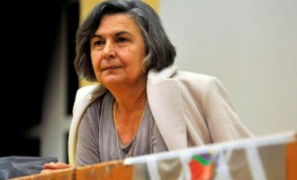 Χαραλαμπίδου: Δεν ψηφίζω και δεν παραδίδω την έδρα μου