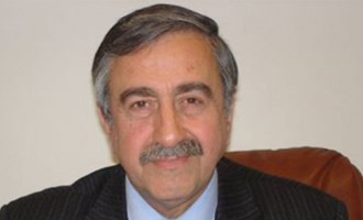 Ο Μουσταφά Ακιντζί νικητής των εκλογών στα Κατεχόμενα της Κύπρου