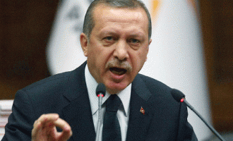 Ο Ερντογάν απειλεί με χάος τη Μέση Ανατολή εάν εκτελεστεί ο Μόρσι