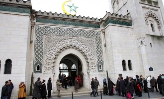 Επιθετικό το Ισλάμ στη Γαλλία: Έχουν 2.500 τζαμιά και θέλουν να τα κάνουν 5.000