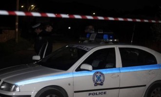 Τραγωδία στη Σαλαμίνα- Βρέθηκαν δολοφονημένοι μέσα σε αυτοκίνητο