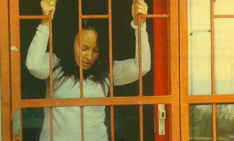 Η Βίκυ Σταμάτη έφυγε κυρία, από πόρτα ανοιχτή – Συνελήφθησαν οι φύλακές της
