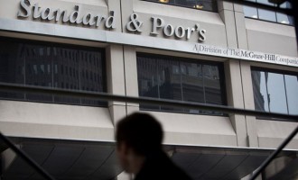 Standard & Poor’s: Επιλεκτική χρεοκοπία στις ελληνικές τράπεζες