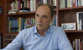 Ο Γιώργος Σταθάκης απαντά για το εάν θα γίνει κούρεμα καταθέσεων