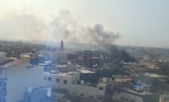 Λιβύη: Σφοδρές μάχες κυβερνητικών με ισλαμιστές έξω και μέσα στην Τρίπολη