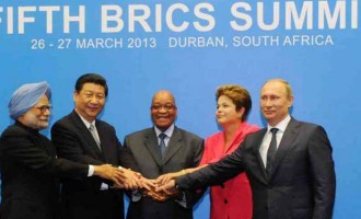 Νέο άδειασμα Λαφαζάνη από τους BRICS: Ποτέ δεν τέθηκε θέμα βοήθειας της Ελλάδας