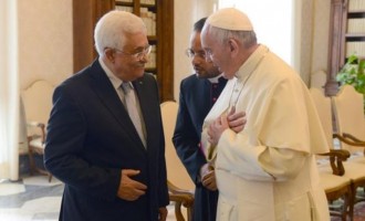 “Άγγελο της ειρήνης” αποκάλεσε ο Πάπας τον Πρόεδρο των Παλαιστινίων