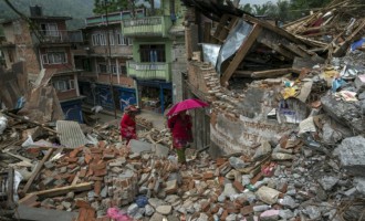 Νέος σεισμός 7,4 Ρίχτερ σκόρπισε τον τρόμο στο Νεπάλ