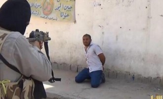 Το Ισλαμικό Κράτος εκτελεί Ιρακινούς πολιτοφύλακες στους δρόμους της Ραμάντι