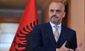 Κώστας Τασούλας: Η κυβέρνηση να βάλει στη θέση του τον Αλβανό πρωθυπουργό