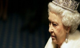 Η βασίλισσα της Αγγλίας κάλεσε την Ευρώπη να αποφύγει τη διάσπαση