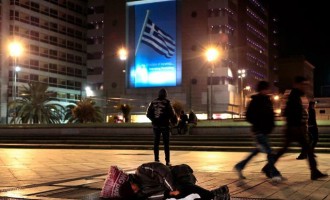 Σκληρό άρθρο στους Financial Times: Οι Έλληνες επέλεξαν τη φτώχεια