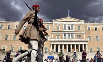 Politico: Η ένωση των ανόητων απέναντι στην Ελλάδα