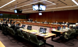 Διεκόπη επ΄ αόριστον το Eurogroup – Περιμένουν νέα πρόταση οι δανειστές