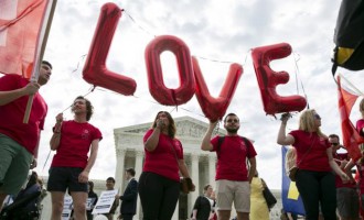 “Ναι” Δικαστηρίου στο γάμο ομοφυλοφίλων σε όλες τις ΗΠΑ