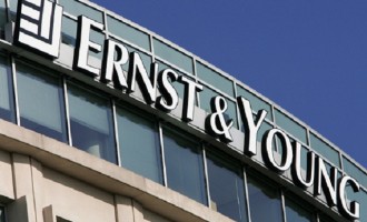 Ernst & Young: Grexit σημαίνει 60% υποτίμηση και ανεργία άνω του 30%