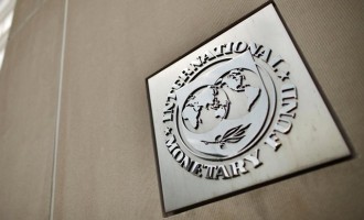 Έκθεση ΔΝΤ: Αναγκαίο το “κούρεμα” του ελληνικού χρέους