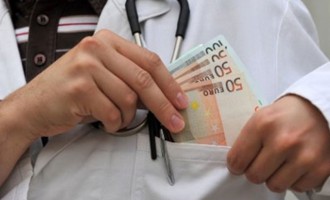 45 εκατ. ευρώ κατάσχεσε η Εφορία από λογαριασμούς γιατρών