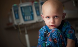 Κουρουμπλή λουκέτο στο μόνο ακτινοθεραπευτικό τμήμα για παιδιά με καρκίνο