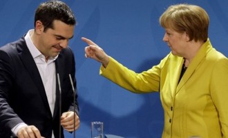 Die Welt: Η Ελλάδα θα φέρει σε δύσκολη θέση τη Μέρκελ το 2016