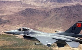 Τουρκικά αεροπλάνα βομβάρδισαν τα δικά τους στρατεύματα στη βόρεια Συρία