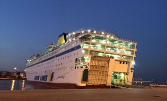Ναυλώνουν το πλοίο «Ελ. Βενιζέλος» για τη φιλοξενία 2.500 μεταναστών
