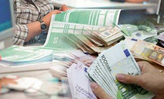 Έρχονται περικοπές φόρων 3,5 δισ. ευρώ και αύξηση κατώτατου μισθού