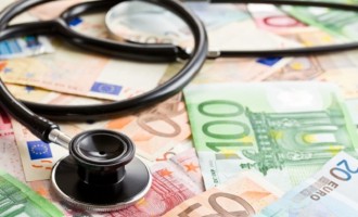 Σχέδια για φοροαπαλλαγές στα ιατρικά έξοδα με τη χρήση πιστωτικών καρτών