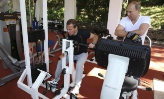 Πούτιν και Μεντβέντεφ “χτυπιούνται” στο γυμναστήριο στο σπίτι του Προέδρου
