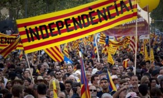 Αρχίζει την πορεία προς την ανεξαρτησία της η Καταλονία